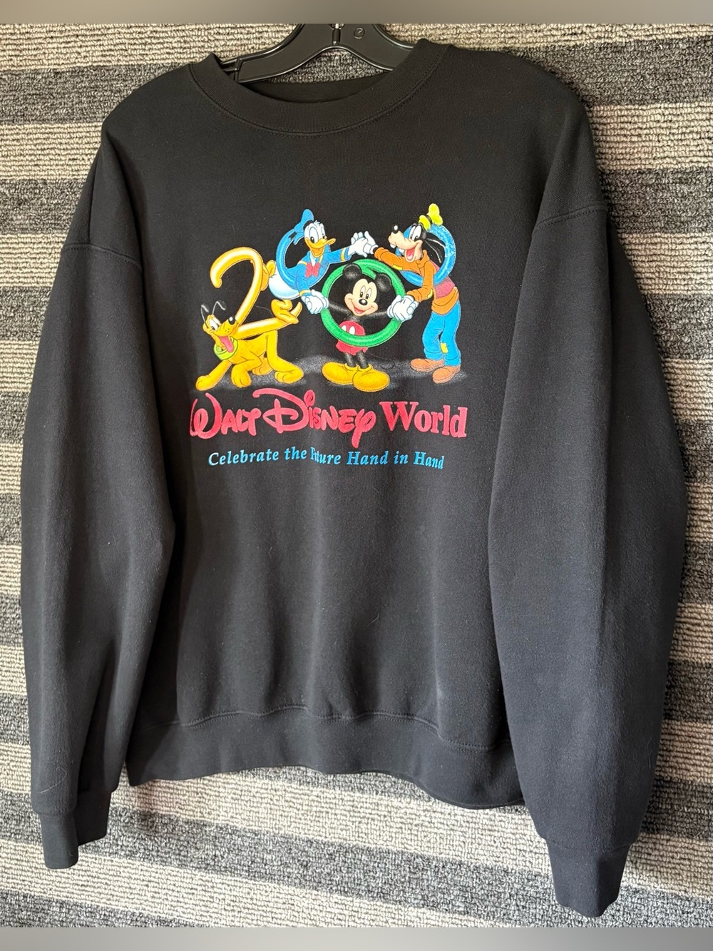 Vintage 2000 Walt Disney World Black Crewneck Sweatshirt Men’s Large EUC